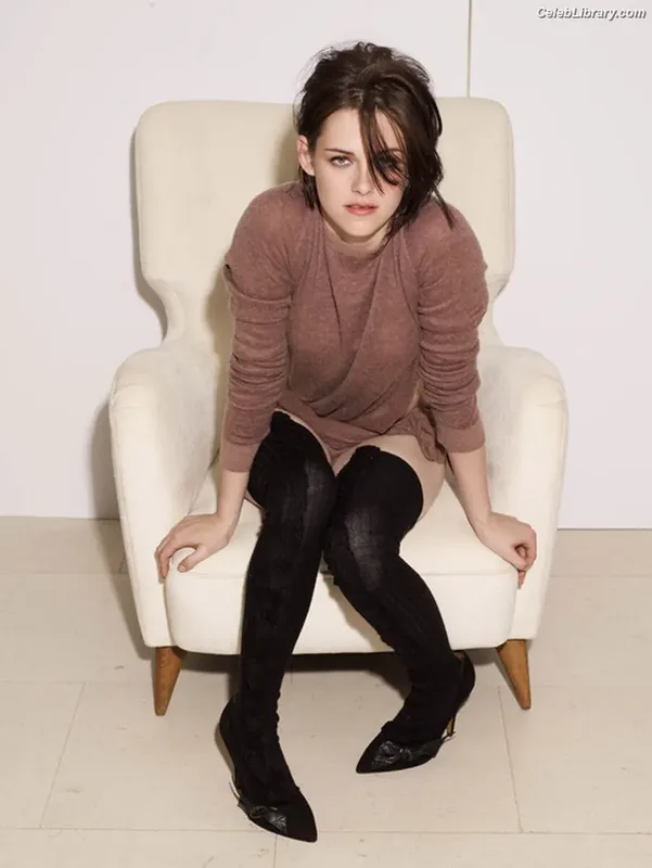 Kristen Stewart photo 14 of 1358
