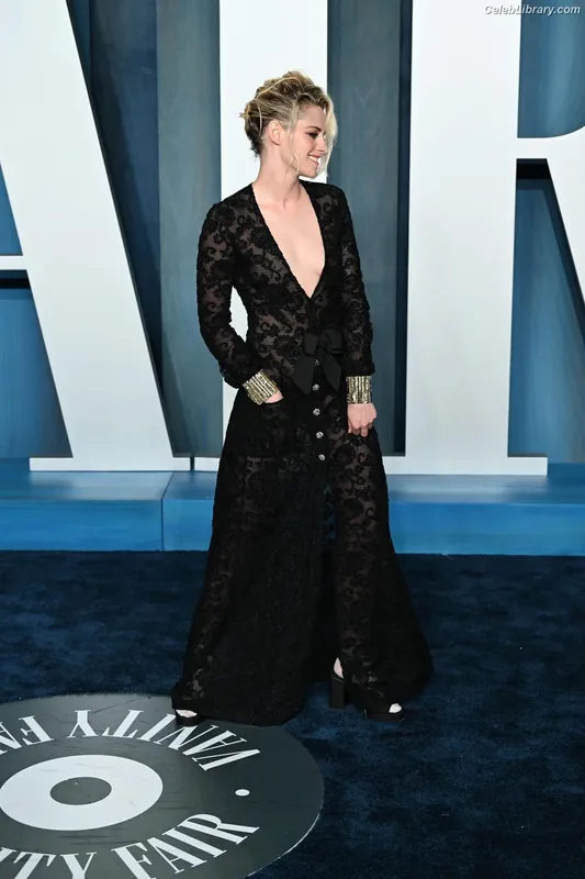 Kristen Stewart photo 15 of 1358