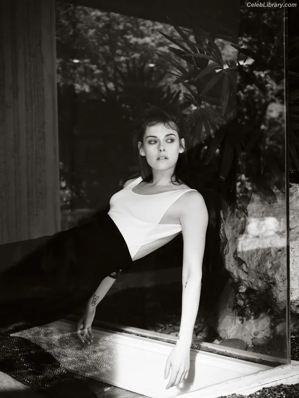 Kristen Stewart photo 13 of 1358