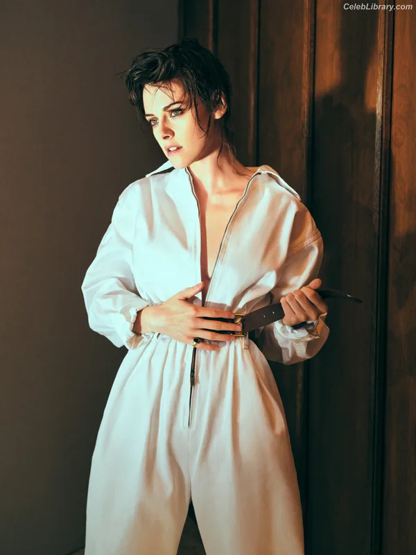 Kristen Stewart photo 14 of 1358