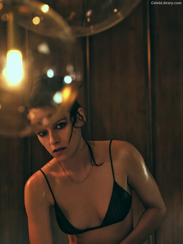 Kristen Stewart photo 15 of 1358