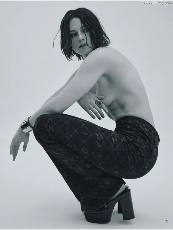 Kristen Stewart photo 21 of 1358
