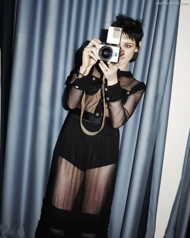 Kristen Stewart photo 12 of 1358