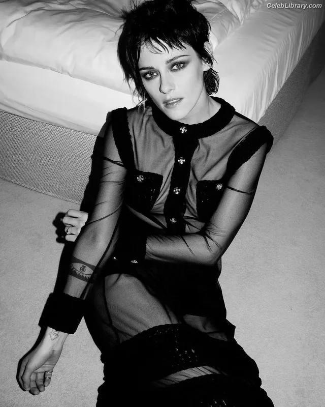 Kristen Stewart photo 18 of 1358