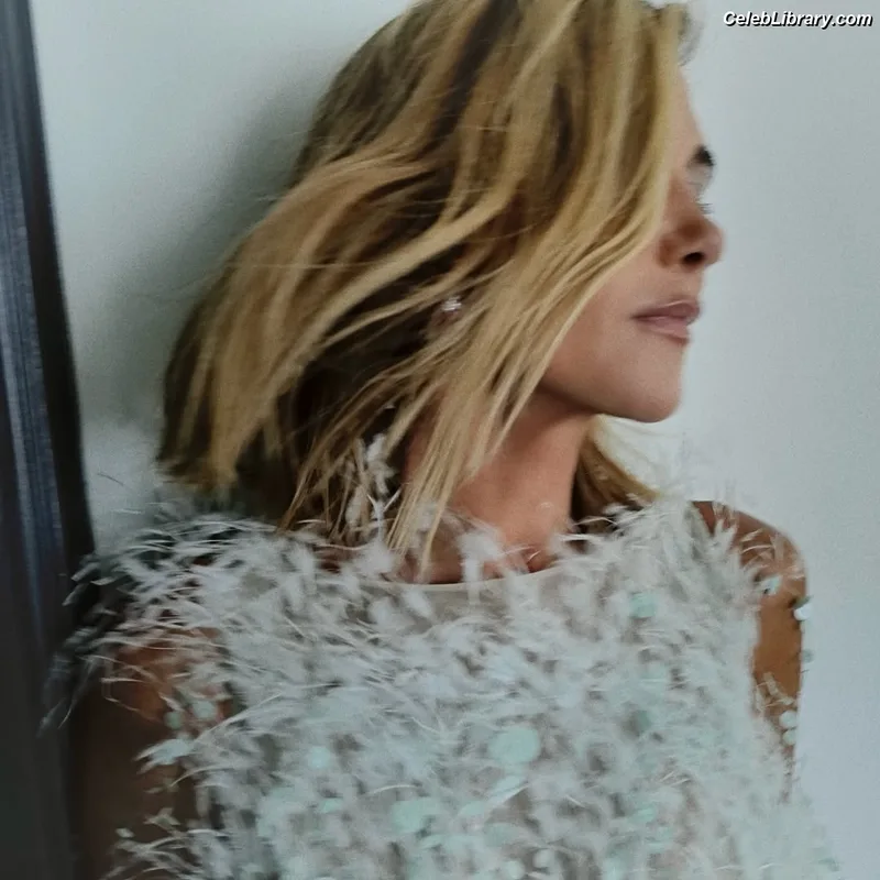 Kristen Wiig photo 2 of 60