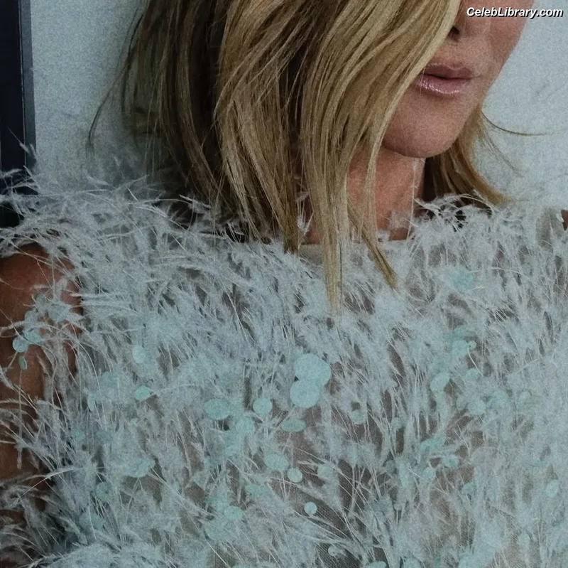 Kristen Wiig photo 3 of 60