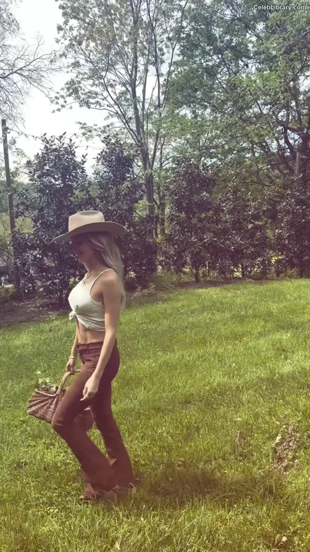 Kristin Cavallari photo 12 of 517