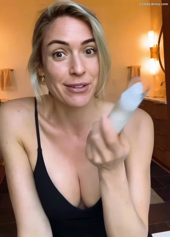 Kristin Cavallari photo 10 of 517