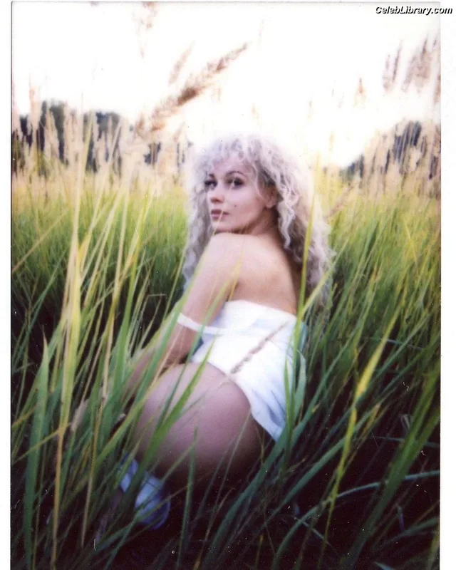 Kristina Asmus photo 10 of 45