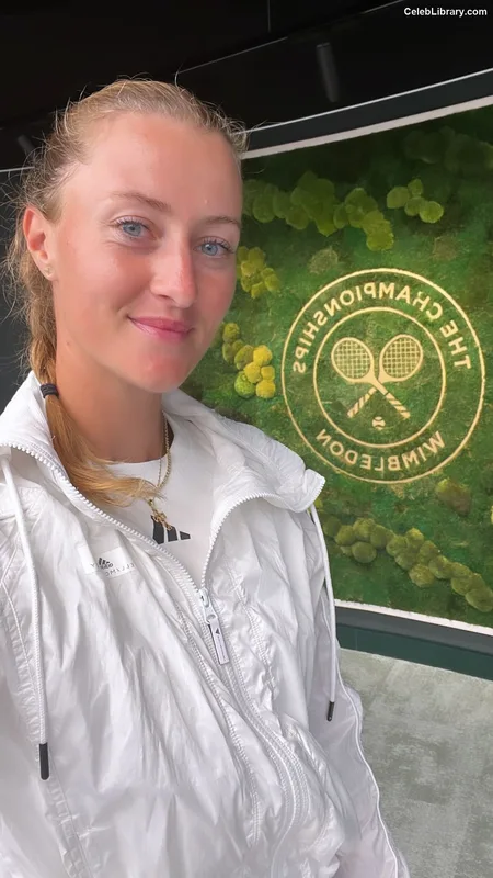 Kristina Mladenovic photo 6 of 39