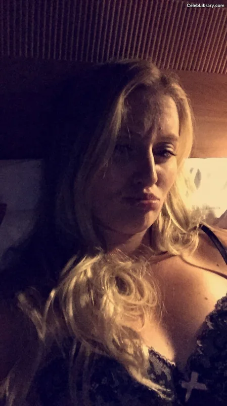 Kristina Mladenovic photo 22 of 39