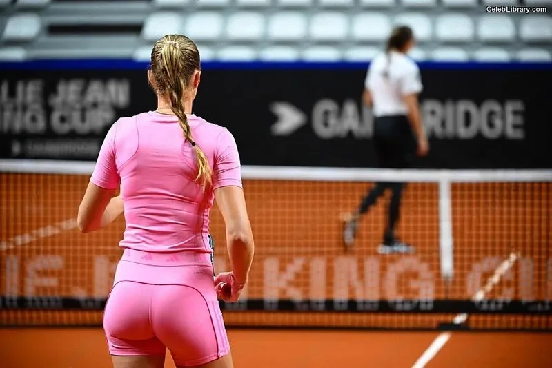 Kristina Mladenovic photo 4 of 39