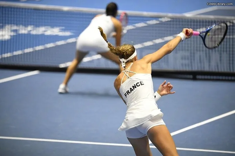 Kristina Mladenovic photo 6 of 39