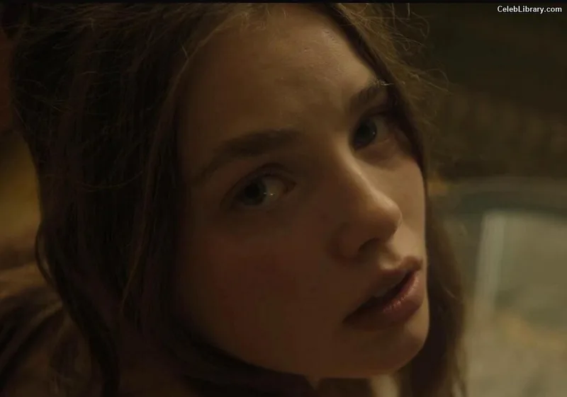 Kristine Froseth photo 17 of 42