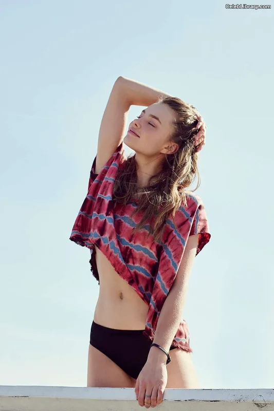 Kristine Froseth photo 23 of 42
