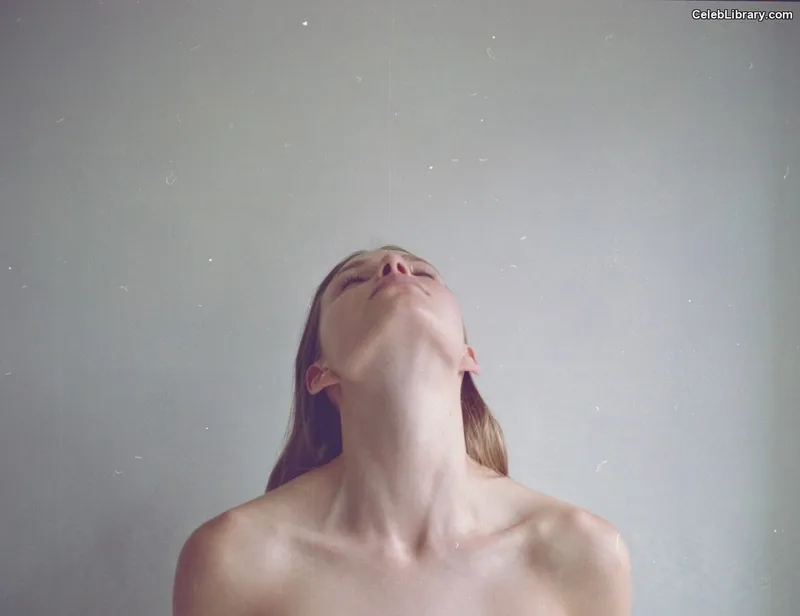 Kristine Froseth photo 11 of 42