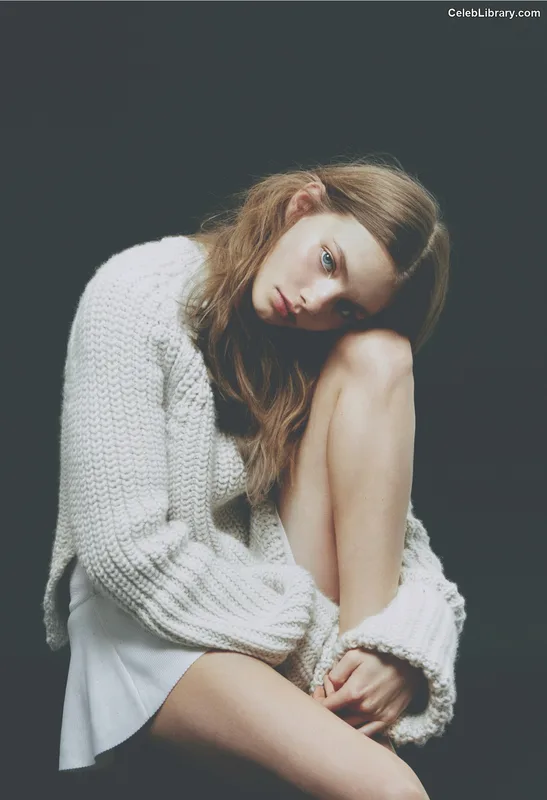 Kristine Froseth photo 12 of 42