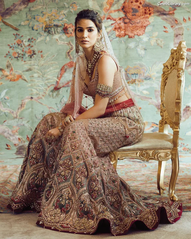Kriti Sanon photo 9 of 275
