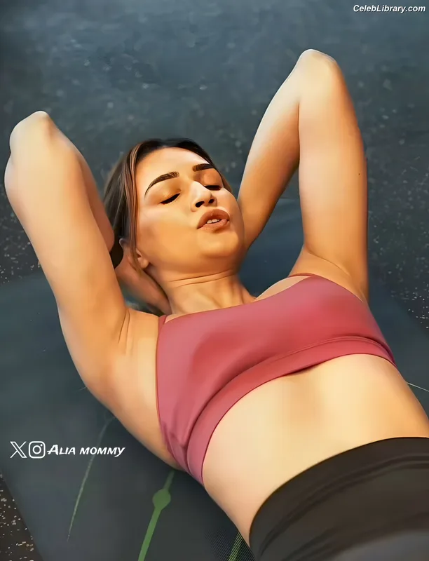 Kriti Sanon photo 7 of 275