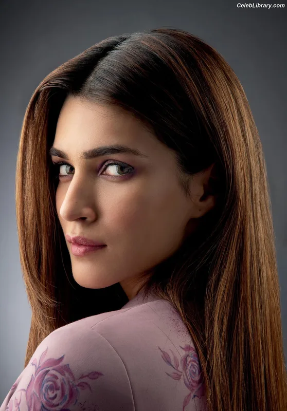 Kriti Sanon photo 14 of 275