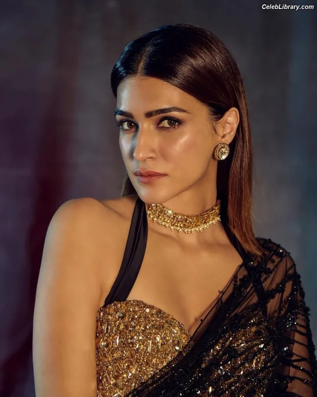 Kriti Sanon photo 21 of 275