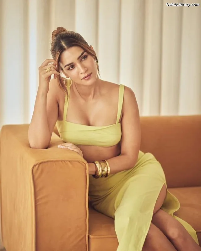 Kriti Sanon photo 24 of 275
