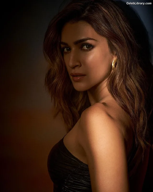 Kriti Sanon photo 7 of 275