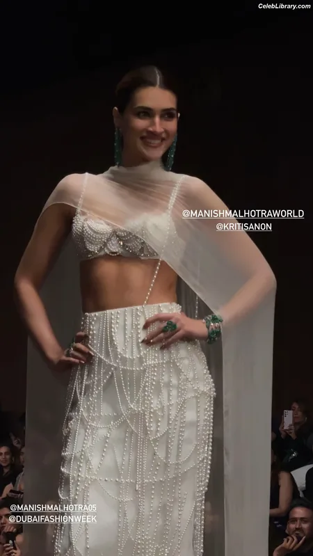 Kriti Sanon photo 15 of 275