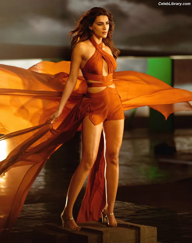 Kriti Sanon photo 22 of 275