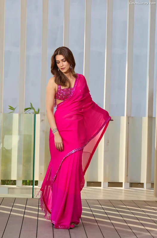 Kriti Sanon photo 9 of 275