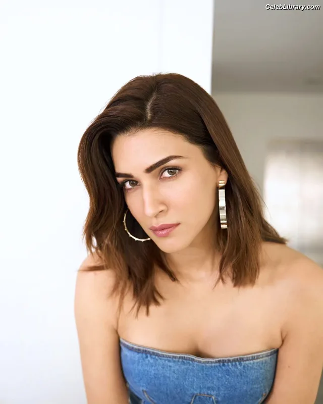 Kriti Sanon photo 24 of 275