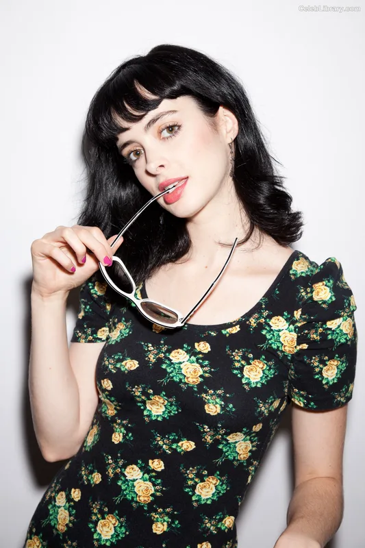 Krysten Ritter photo 3 of 101
