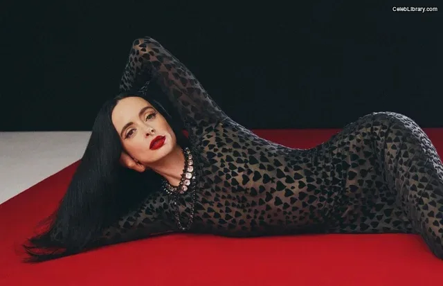 Krysten Ritter photo 20 of 101
