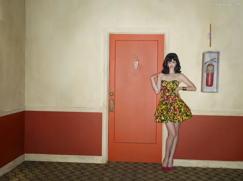 Krysten Ritter photo 14 of 101