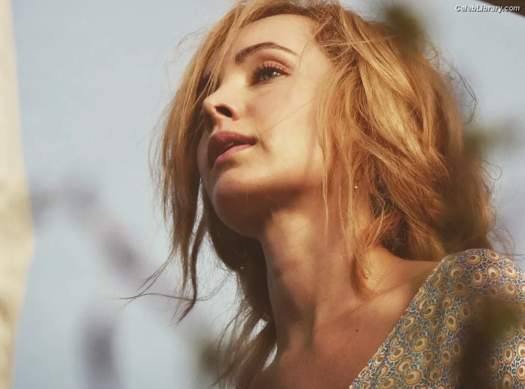 Ksenia Solo photo 7 of 99