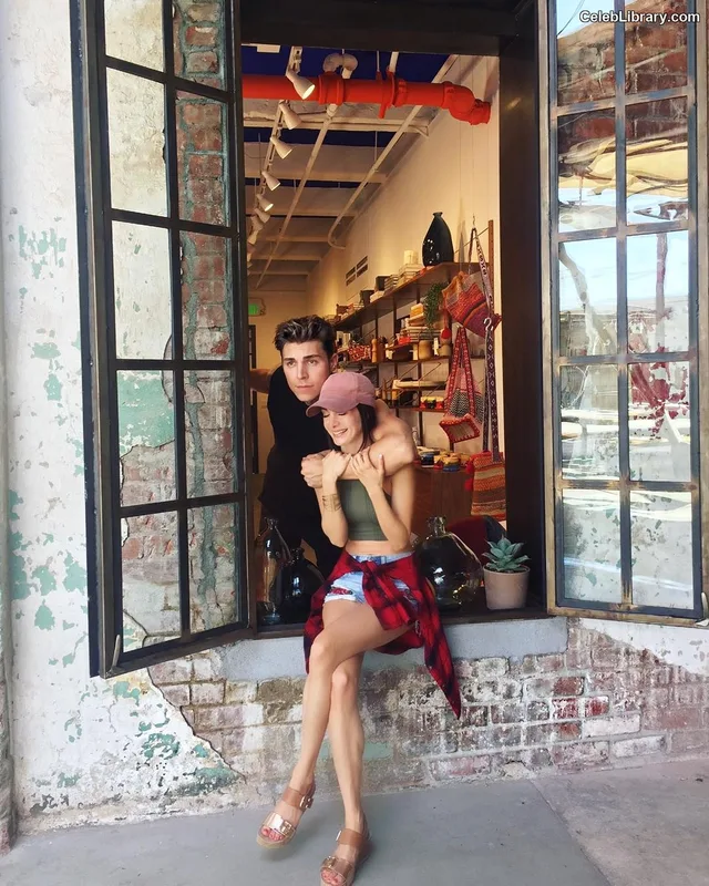 Ksenia Solo photo 9 of 100