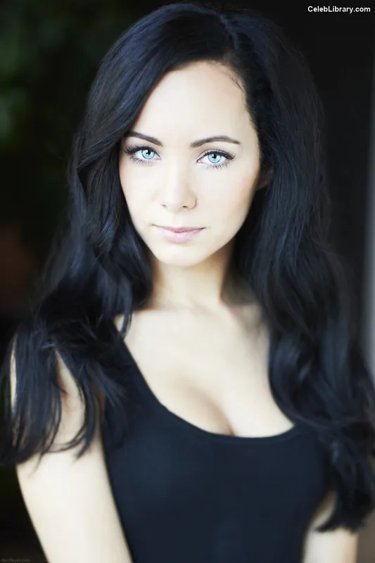 Ksenia Solo photo 2 of 100