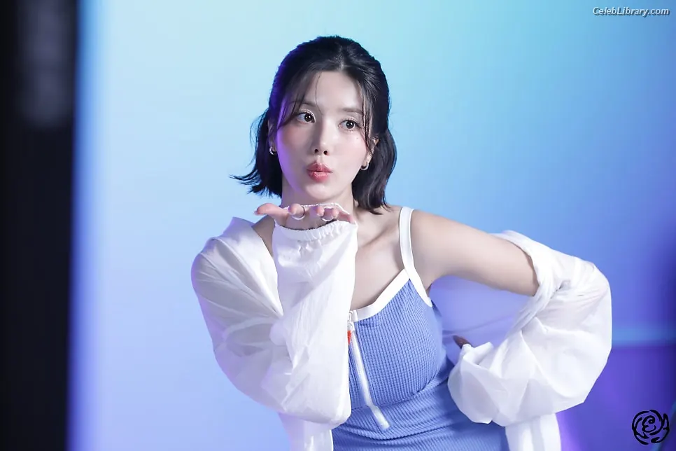 Kwon Eun-bi photo 1 of 328