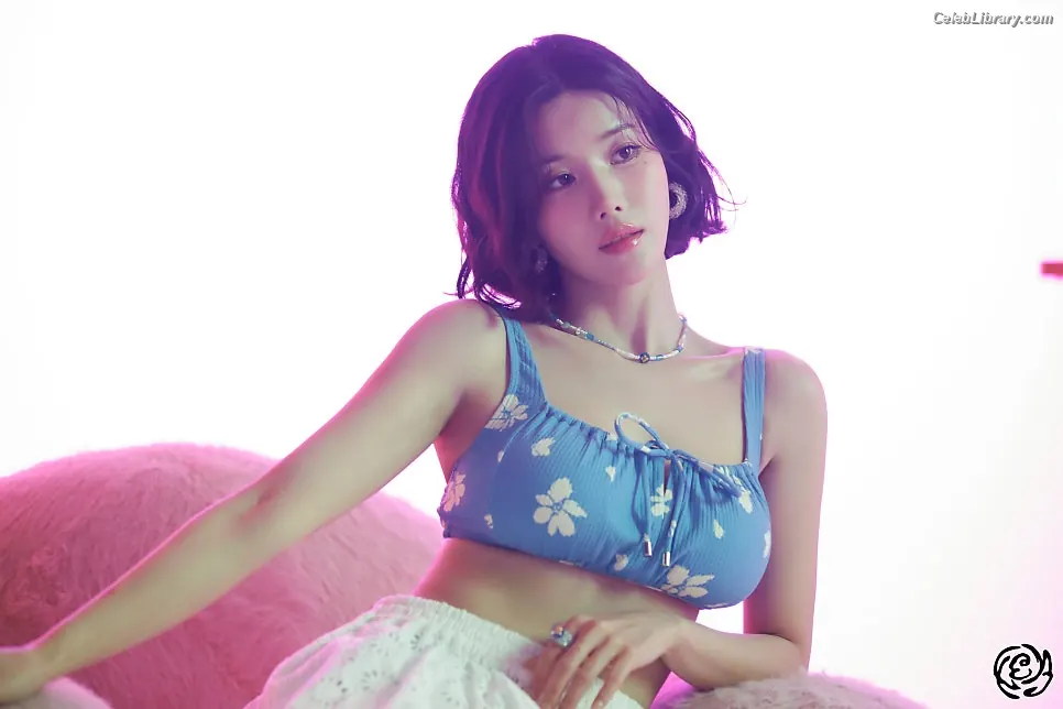 Kwon Eun-bi photo 3 of 328