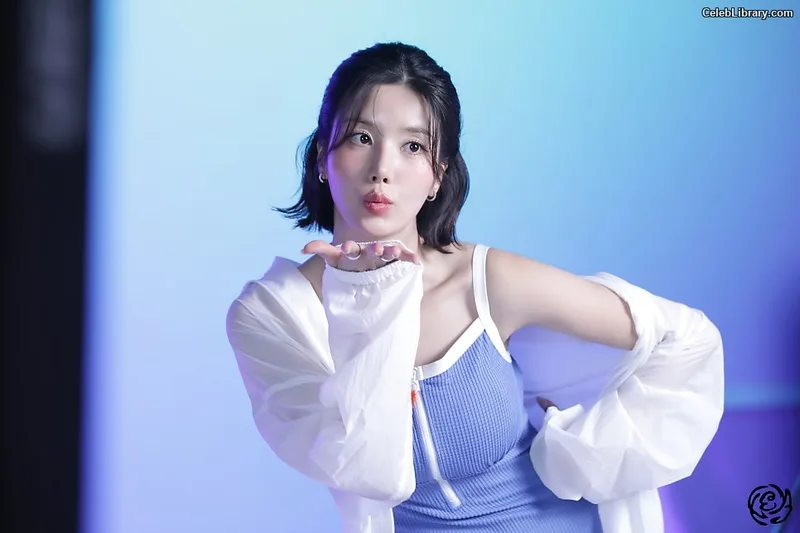 Kwon Eun-bi photo 1 of 329