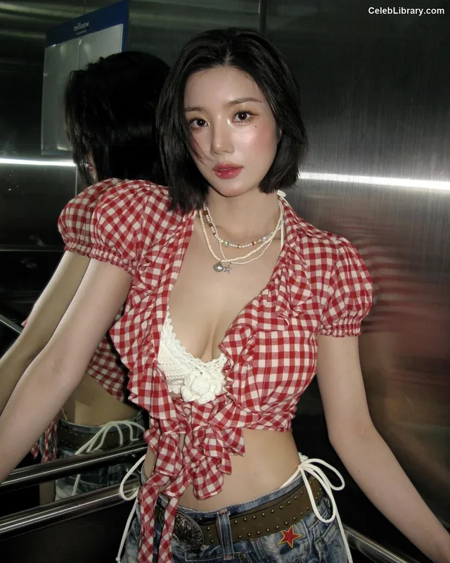 Kwon Eun-bi photo 24 of 329