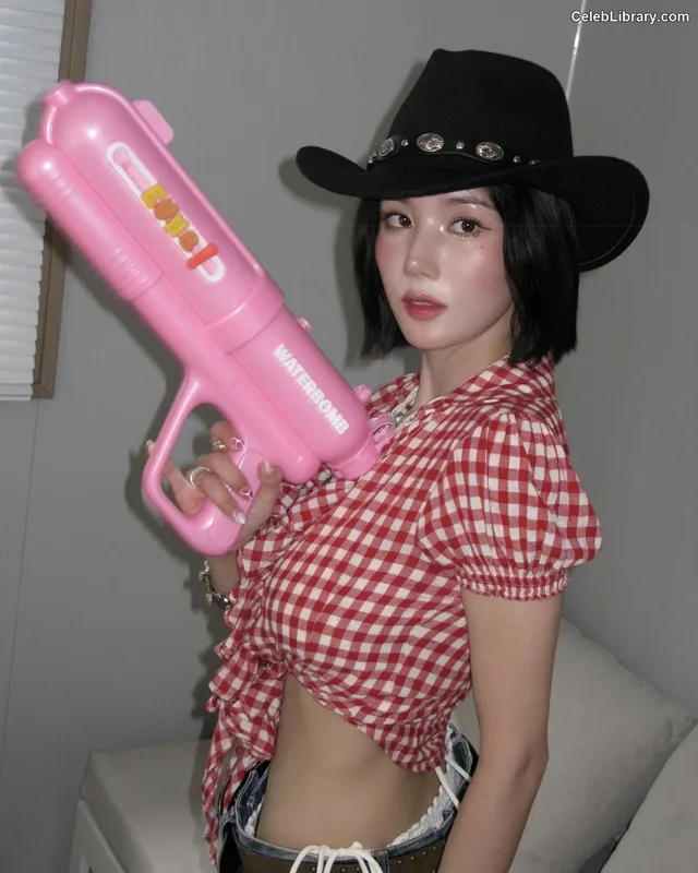 Kwon Eun-bi photo 8 of 329