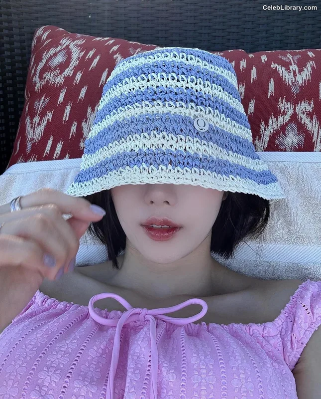 Kwon Eun-bi photo 1 of 329
