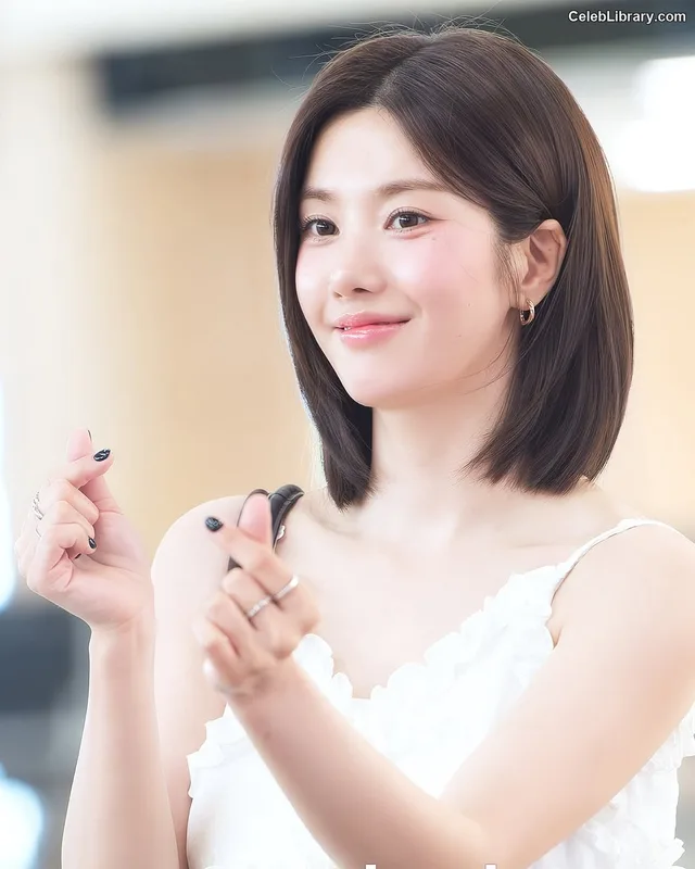 Kwon Eun-bi photo 12 of 329