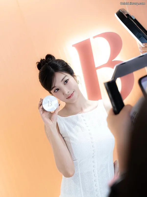 Kwon Eun-bi photo 22 of 329