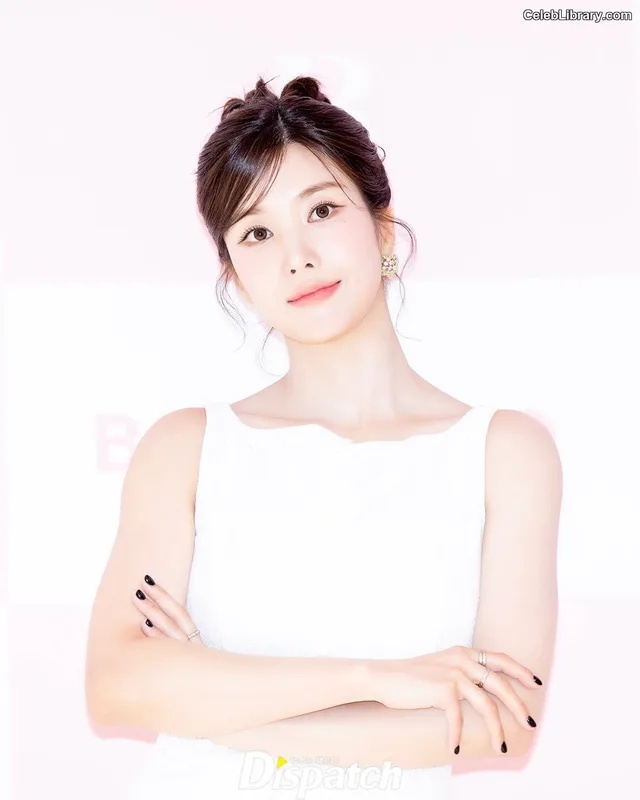 Kwon Eun-bi photo 1 of 329
