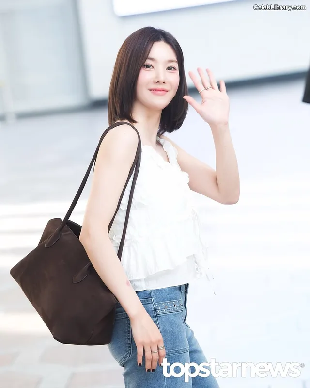 Kwon Eun-bi photo 3 of 329