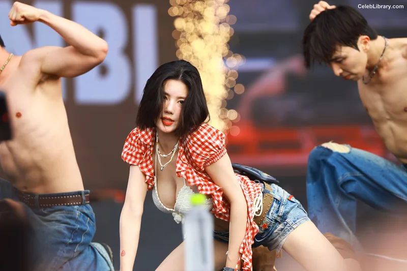 Kwon Eun-bi photo 2 of 329