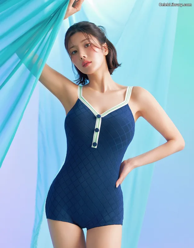 Kwon Eun-bi photo 2 of 329