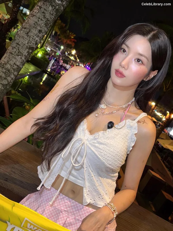 Kwon Eun-bi photo 2 of 329